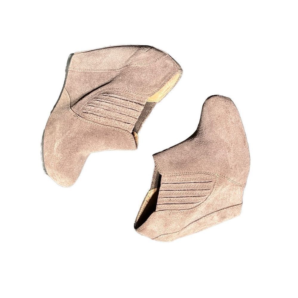 5148 Taupe Suede Platform Ankle Booties Size 7